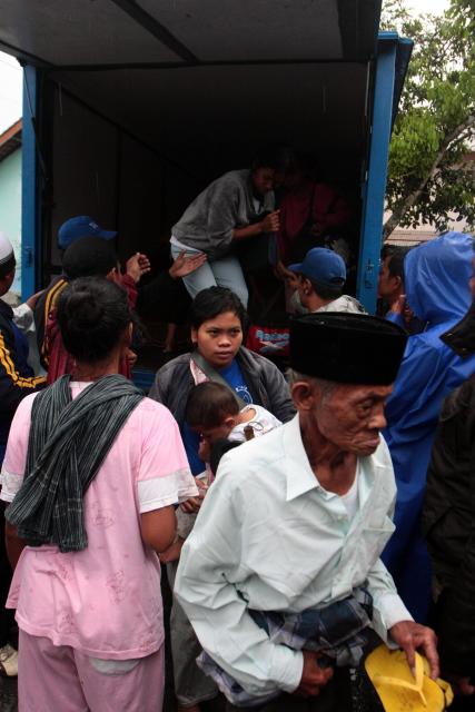 230111_MAGELANG_Pengungsi banjir Lahar Dingin_sur 1