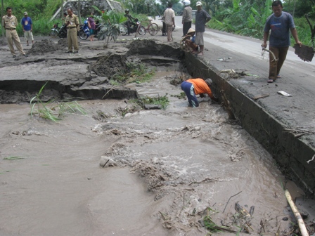 LAHAR DINGIN