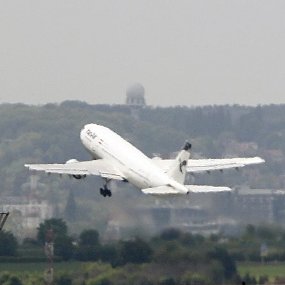 Pesawat Iran Air (AFP)