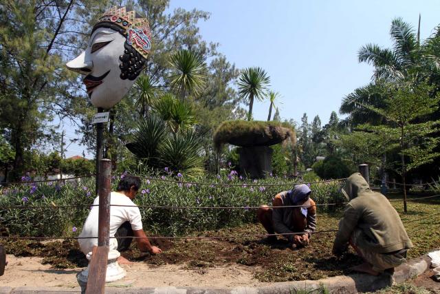 270711_SOLO_GANTI RUMPUT2