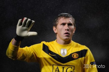 TOMASZ KUSZCZAK