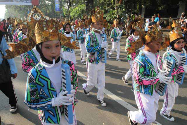 080412_SOLO_DRUMBAND