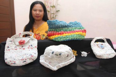 : KERAJINAN DARI LIMBAH PLASTIK - Joyosuran kerajinan dari limbah