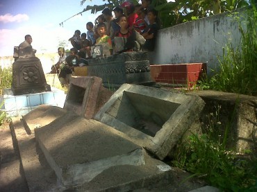16batu nisan1