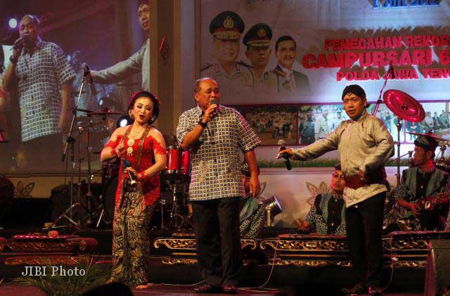 300612_SOLO_CAMPURSARI-66-J