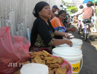 2707penjual-tahu