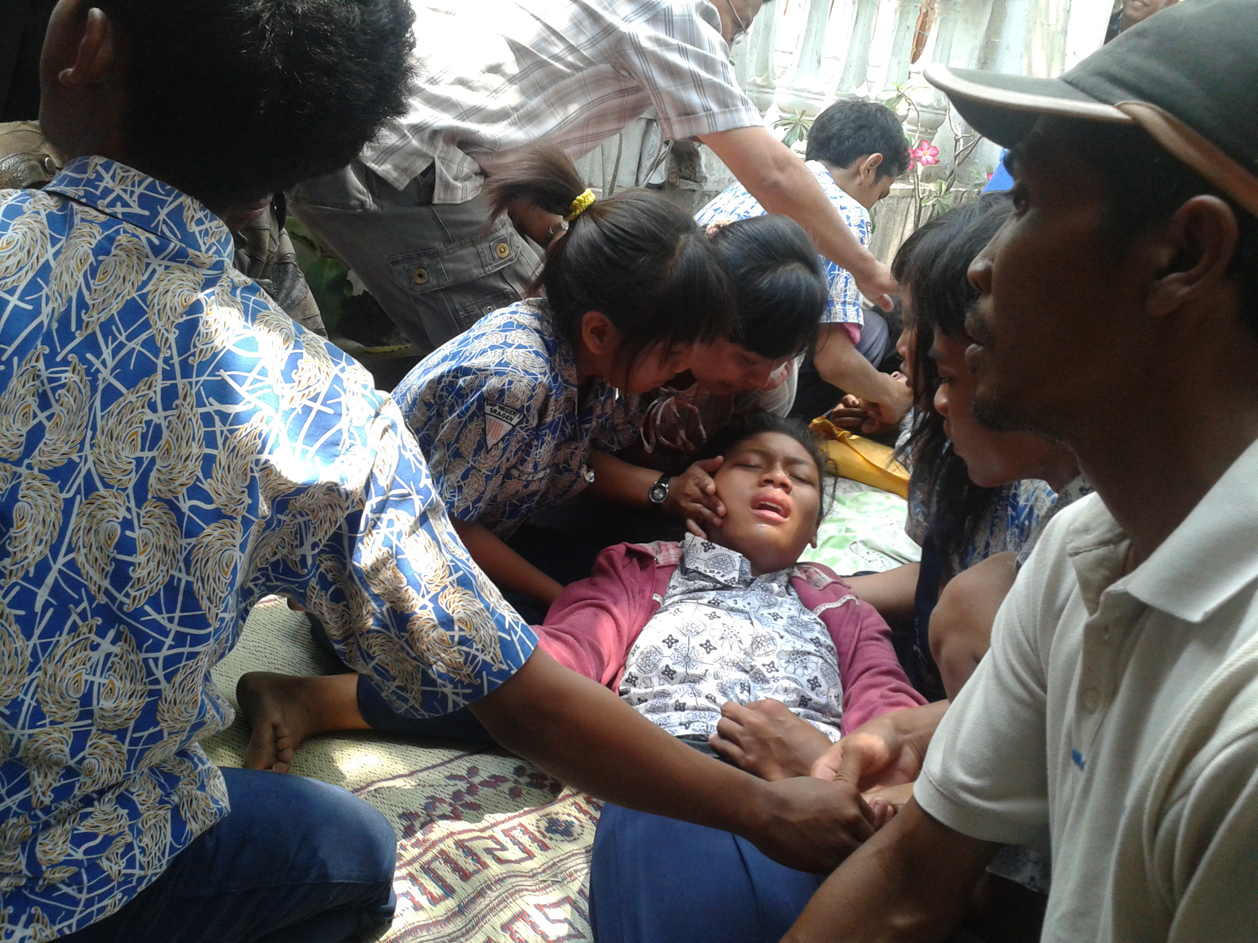 Puluhan Siswa SMPN 3 Sragen Kesurupan Massal