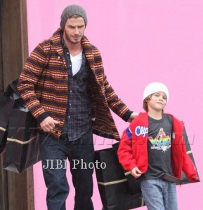 Beckham Romeo Arsenal on Beckham Pecinta Arsenal Anak David Beckham Arsenal David Beckham