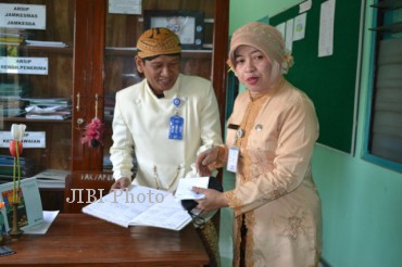 1411pakaian tradisional