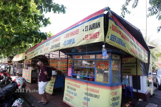 261112-Harian Jogja-Penyeragaman Tenda PKL-02