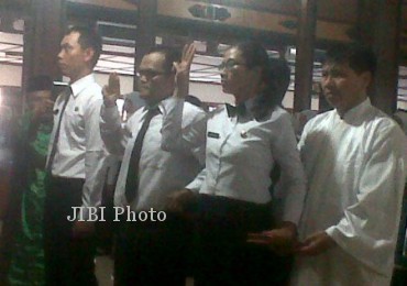 12sumpah PNS-1