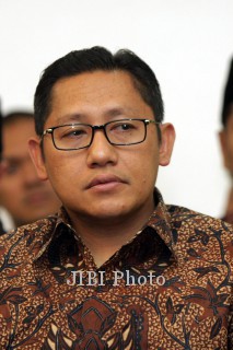 ANAS TERSANGKA: Anas Mundur dari Ketum Partai Demokrat » SOLOPOSFM