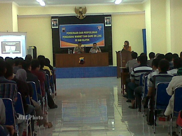 Suasana pembinaan dan penyuluhan pengusaha warnet dan game online di Aula Mapolres Klaten, Selasa (12/2). (Moh Khodiq Duhri/JIBI/SOLOPOS)