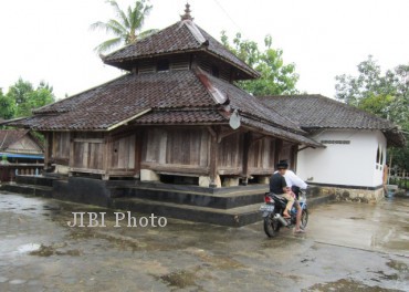 1003.Masjid.Tiban(3)