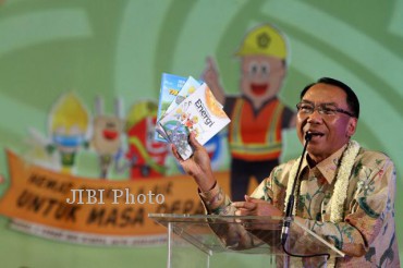14-3-2013-NH-BISNIS-15-ESDM 1