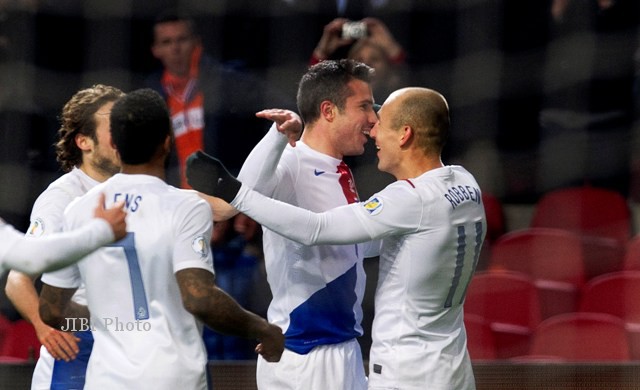 Van Persie Lewati Johan Cruyff Sepak Bola » SOLOPOS.COM Van Persie Lewati Johan Cruyff Sepak Bola » SOLOPOS.COM
