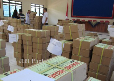 naskah soal ujian nasional (UN) SD di Aula Disdik, Jumat (3/5/2013
