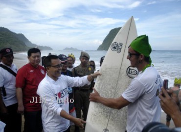 2505SURFING-ANTARA