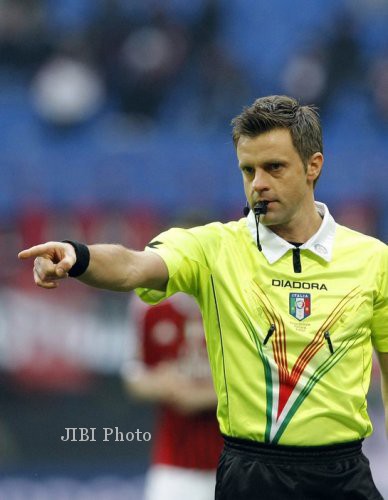 Wasit Italia, Nicola Rizzoli, akan memimpin laga final Liga Champions antara Borussia Dortmund versus Bayern Munich di Stadion Wembley, Minggu (26/5/2013) dini hari WIB. dokJIBI/SOLOPOS/Reuters
