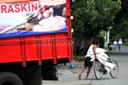 Foto Penyaluran Raskin
JIBI/Harian Jogja/Desi Suryanto