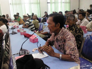 semen-petani giriwoyo