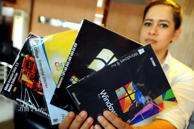 80% Software Komputer Pribadi Bajakan