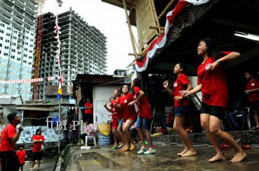 LOMBA GOYANG CAESAR