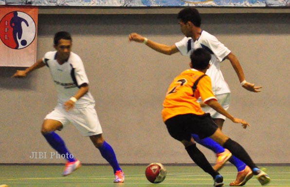pertandingan antara Pertamina Energi melawan Tifosi Surabaya, Kamis (22/8/2013).