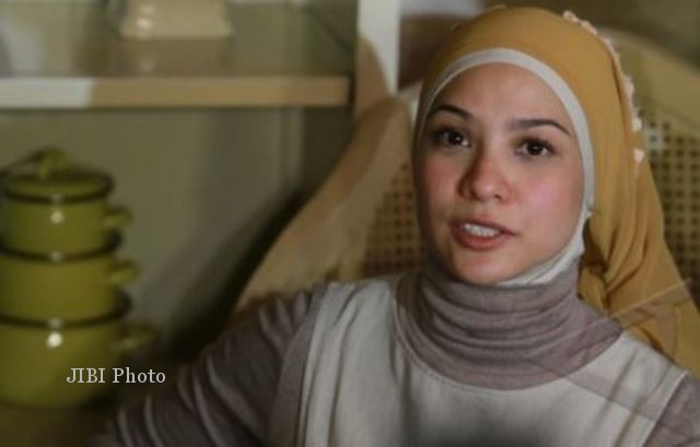 Aktris dan anggota DPR Rachel Maryam