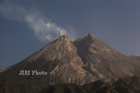 ANCAMAN LETUSAN GUNUNG MERAPI