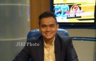 Komentator sepak bola yang memopulerkan seruan "jebret" Valentiono Simanjuntak