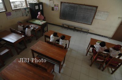 Ilustrasi bangunan sekolah