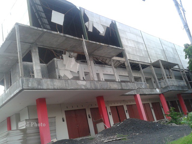 Pasar Ir. Soekarno yang rusak akIbat terjangan angin kencang, Rabu (6/11) sore. (JIBI/Solopos/Kurniawan)