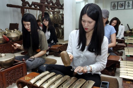 BELAJAR BUDAYA INDONESIA