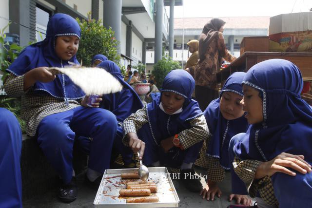 Menjual sosis