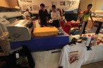 Teknisi menunjukkan cara kerja mesin sablon komputer Freejet buatan Korea Selatan di Indonesia Grafika Expo Solo 2014 di Diamond Solo Convention Centre, Rabu (12/3/2014). Mesin sablon tersebut ditawarkan dengan harga Rp150 juta per unit. (Sunaryo Haryo Bayu/JIBI/Solopos)