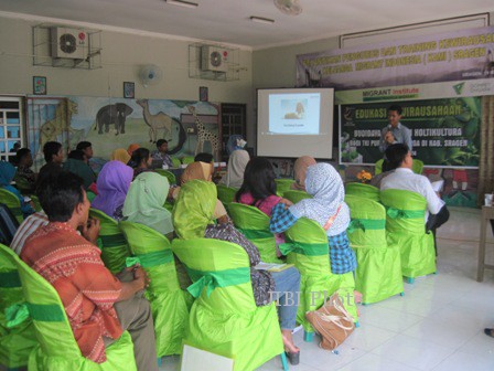 Para mantan TKI mengikuti Edukasi Kewirausahaan Budidaya Tanaman Holtikultura bagi TKI Purna dan Keluarga, di kantor Perpustakaan Daerah (Perpusda) Sragen, Rabu (19/3/2014).(JIBI/Solopos/Taufiq Sidik Prakoso)