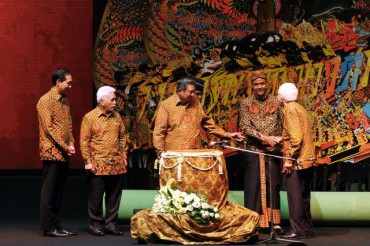 PEMBUKAAN INACRAFT