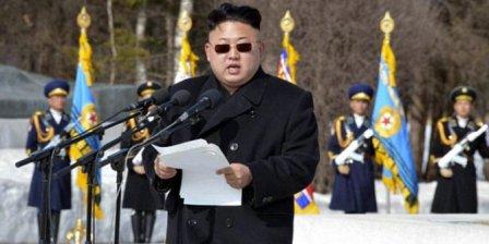 Kim Jong Un dengan gaya baru (Huffingtonpost.com)