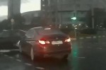 Potongan adegan pada rekaman video mobil misterius (News.com.au)