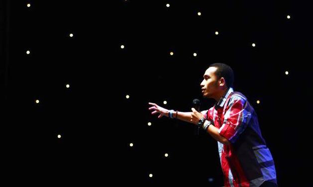  kesempatan itu, surat kabar ekonomi terkemuka Indonesia Bisnis