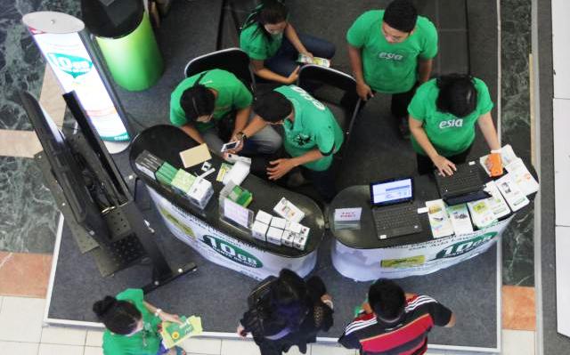 2014). Esia Criing menawarkan beberapa pilihan paket Internet, yang 2014). Esia Criing menawarkan beberapa pilihan paket Internet, yang