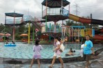 Grand Puri Water Park, Bantul mulai diserbu pengunjung pada hari pertama Lebaran (28/7/2014) (Uli Febriarni/JIBI/Harian Jogja)