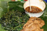Brambang asem yang dijual Bu Sum di Pasar Gede, Solo, Selasa (22/7/2014). (A. Nindya Paramita/JIBI/Solopos.com)