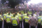 Sejumlah anggota TNI, Polri, dan Pemkab Sragen, mengikuti apel persiapan dalam pengamanan kedatangan Presiden RI Joko Widodo (Jokowi) di Kompleks Setda Sragen, Jumat (30/1/2015) sore. (Irawan Sapto A/JIBI/Solopos)