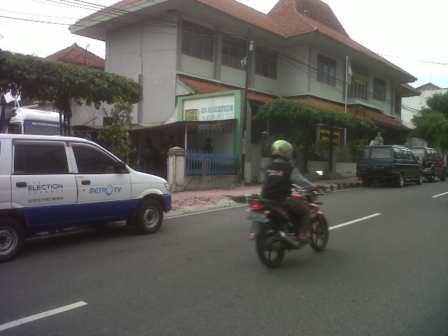Pengguna jalan melintas di depan Rutan Boyolali menjelang eksekusi terpidana mati Tran Thi Bich Hanh, Sabtu (17/1/2015). (Muhammad Irsyam Faiz/JIBI/Solopos)