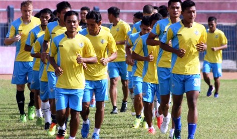 Persegres menjelang laga versus Persik Kediri, Sabtu (10/1/2015). (JIBI/Solopos/Antara/Rudi Mulya