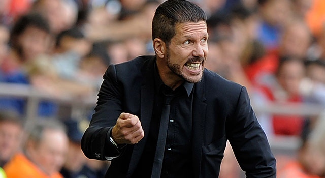 Ekspresi pelatih Atletico Madrid, Diego Simeone saat timnya berhasil menciptakan gol. Ist/dok