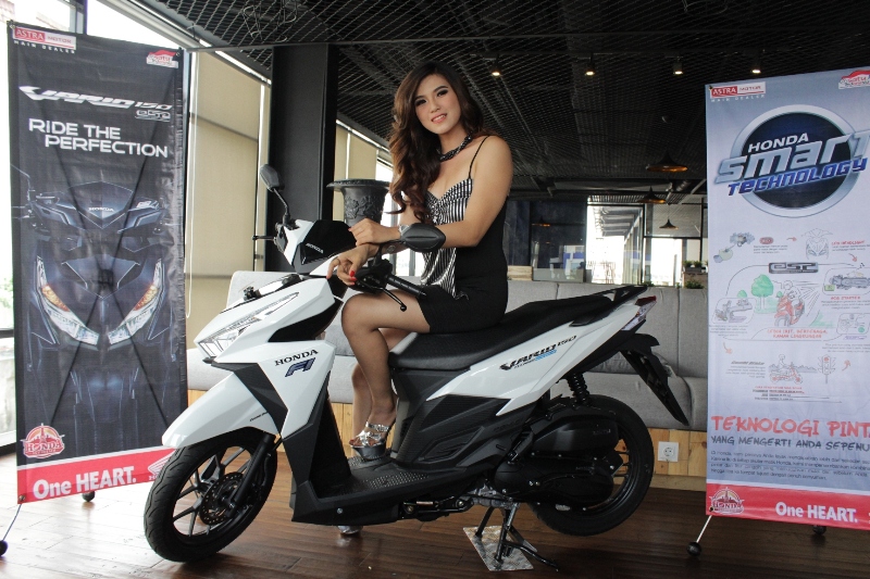 sepeda motor baru honda vario 150 cc dongkrak penjualan matic motor