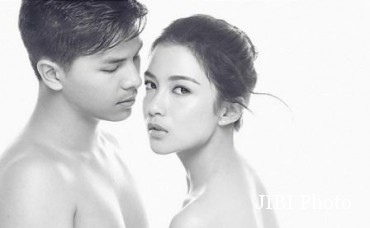 Glenn Alinskie dan Chelsea Olivia dalam foto prewedding Instagram 